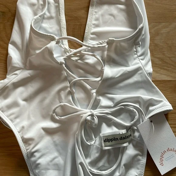 NWT Dippin’ Daisy’s Cheryl Low Cut V-Neck One Piece Bride Bachelorette Vacation - Picture 11 of 16